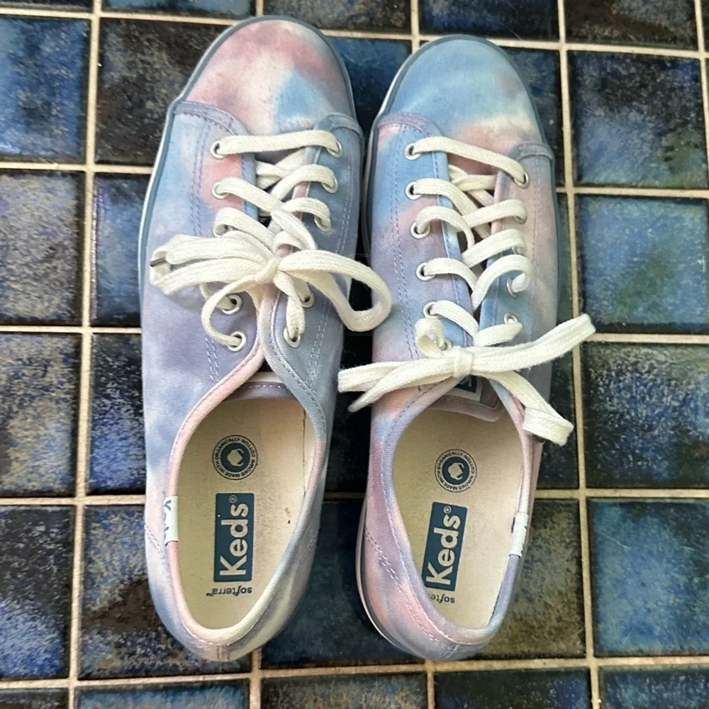 Keds Tie Dye Triple kick Canvas Sneakers - Picture 8 of 10